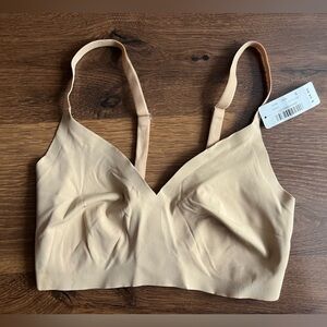 NWT Nude Wireless Basic Bra
